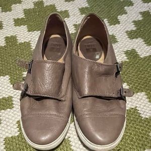 Frye Shoes! Great Condition size 9
